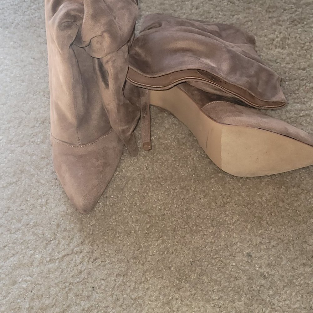 Shoes - Picture 3 of 3